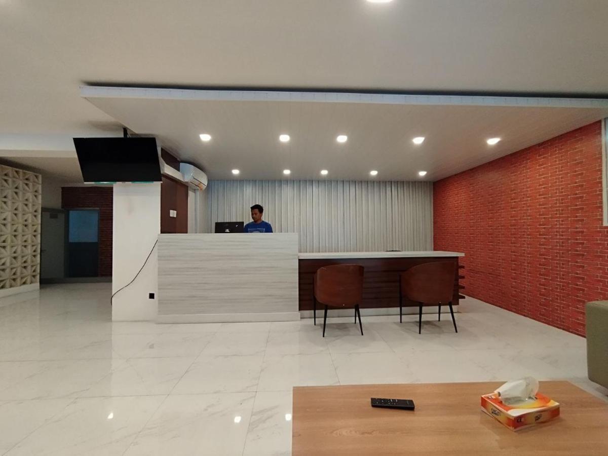 Hotel Syariah Selamat Sukabumi Exterior foto
